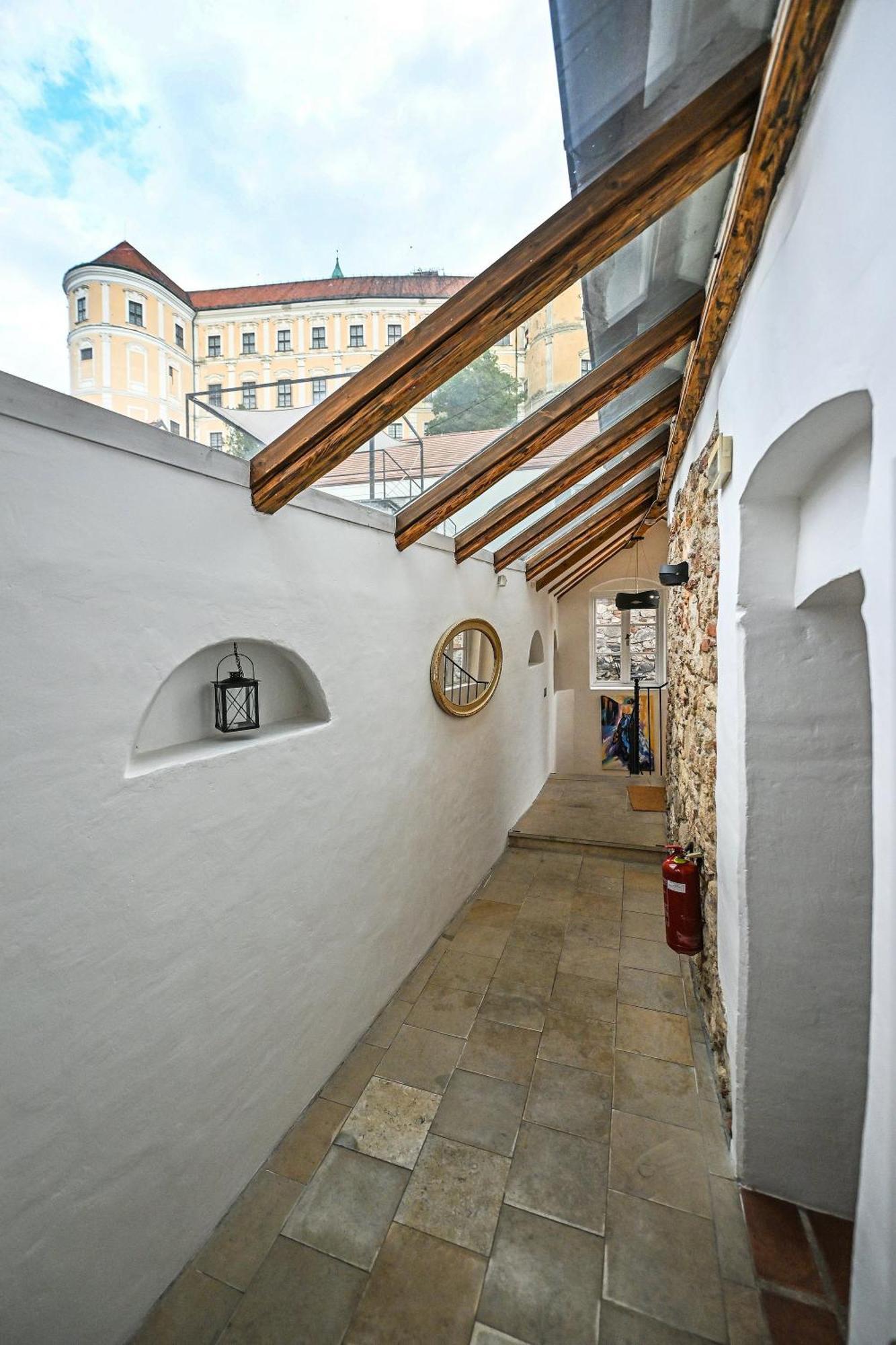 Boutique Apartman Микулов Экстерьер фото